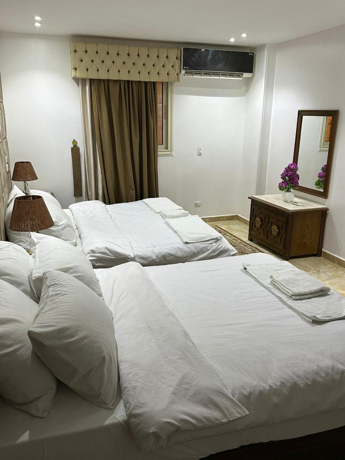 Full Pyramids View Apartment With Balcony For 8 P Kafret el-Gabal Exterior foto
