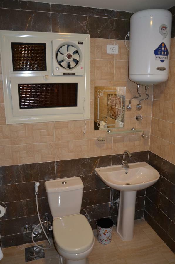 Full Pyramids View Apartment With Balcony For 8 P Kafret el-Gabal Exterior foto